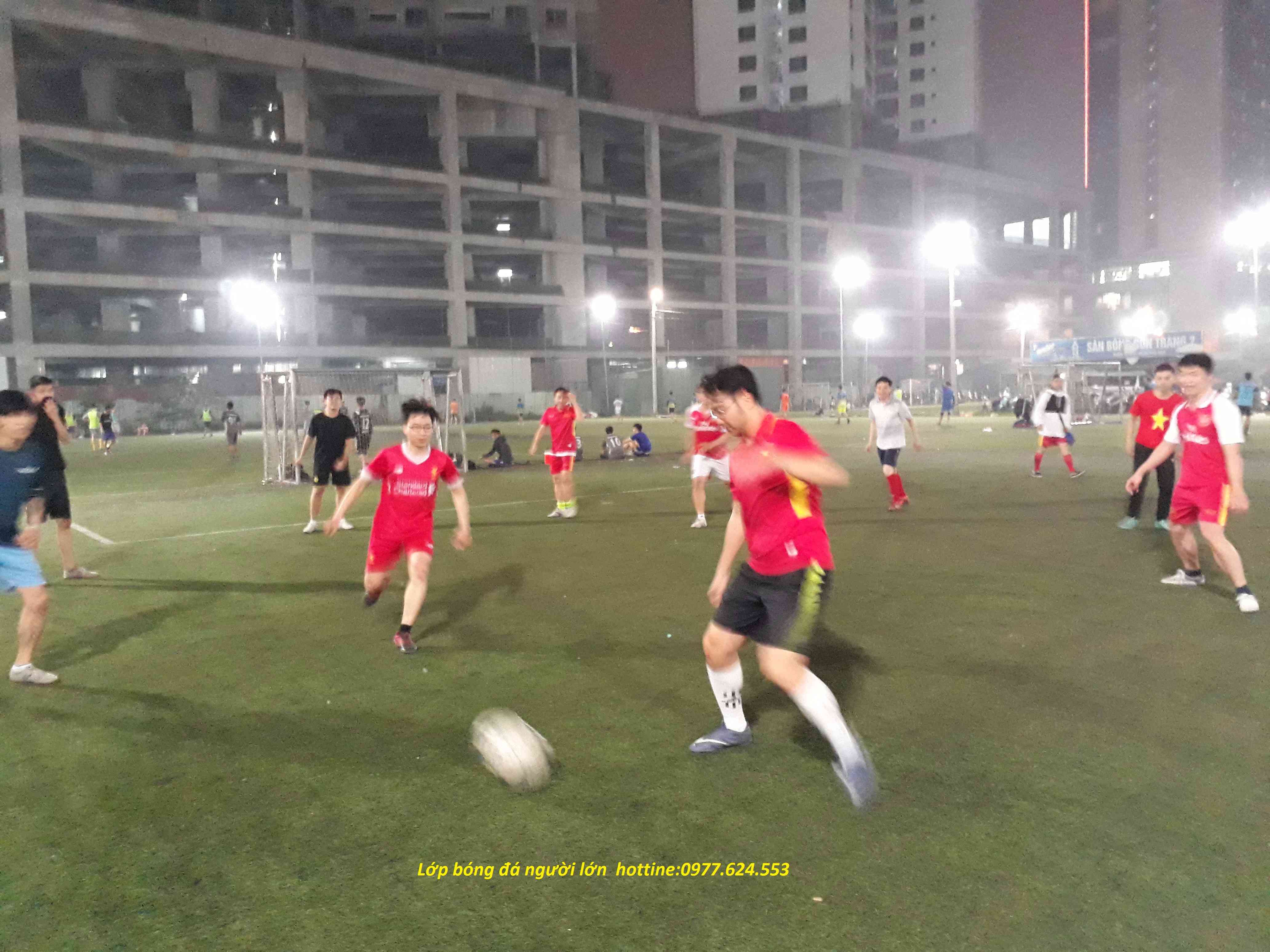 lớp học đá bóng cho người lớn lop-hoc-da-bong-cho-nguoi-lon12