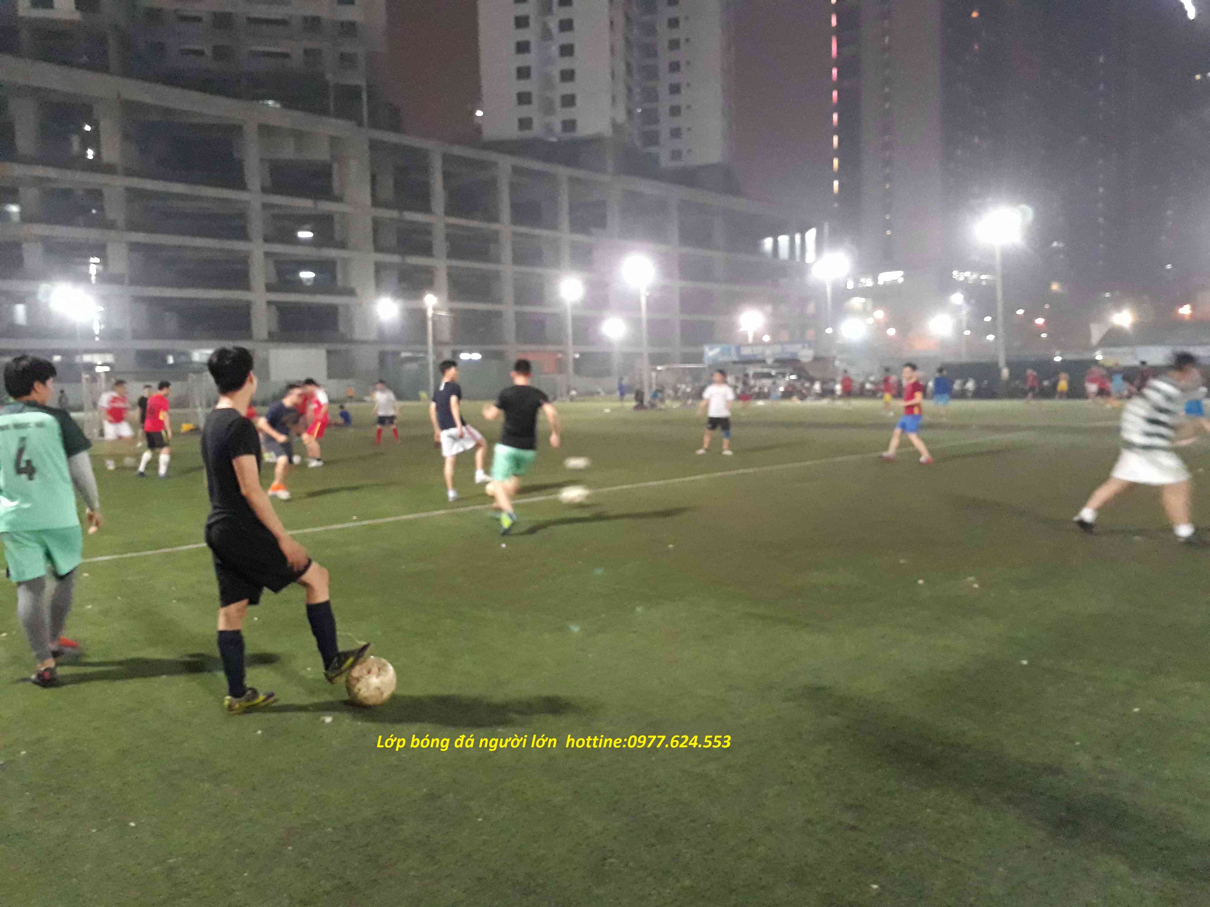 lớp học bóng đá cho người lớn lop-hoc-bong-da-cho-nguoi-lon-1