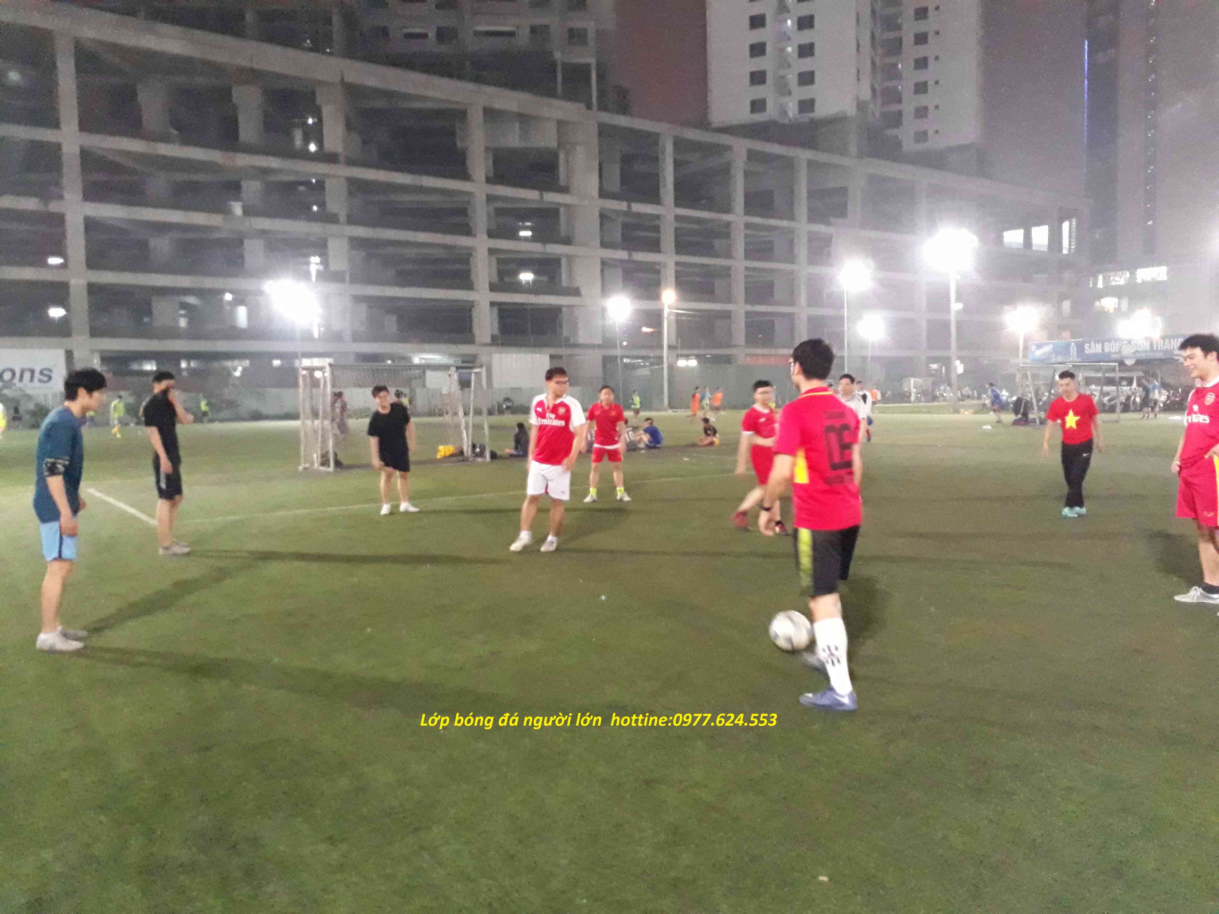 lớp học bóng đá cho người lớn lop-hoc-bong-da-cho-nguoi-lon-2